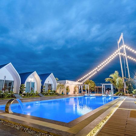 Hotel Jasmine River Front Kampot Esterno foto